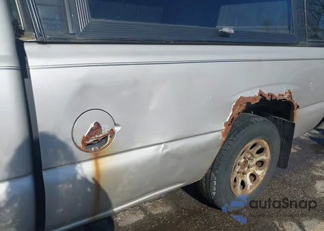 2005 Chevrolet Silverado 1500 Work Truck z USA, uszkodzony, nr VIN 1GCEC14X85Z310541